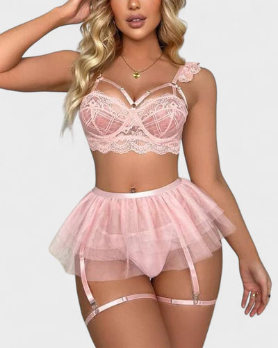 מלני | תחתונים שקופים וסקסיים בלונדינית