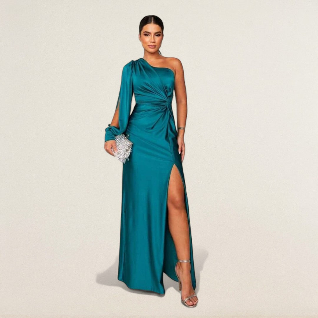 שמלת הבכורה