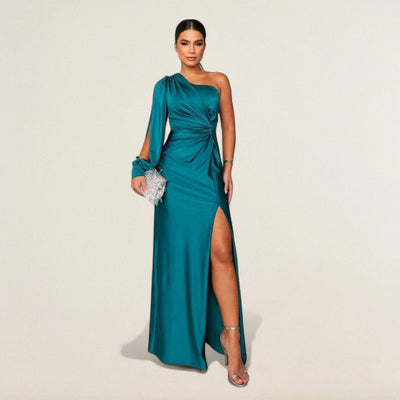 שמלת הבכורה