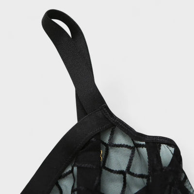 אֶסְמִירָה | בּוֹדִי עם תחרה