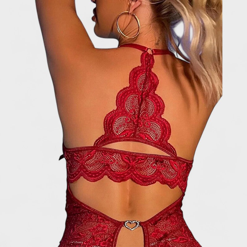 יוסטינה | שמלת לילה סקסית עם עיצוב פתוח