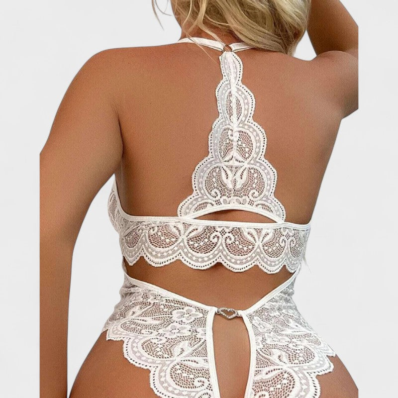 יוסטינה | שמלת לילה סקסית עם עיצוב פתוח