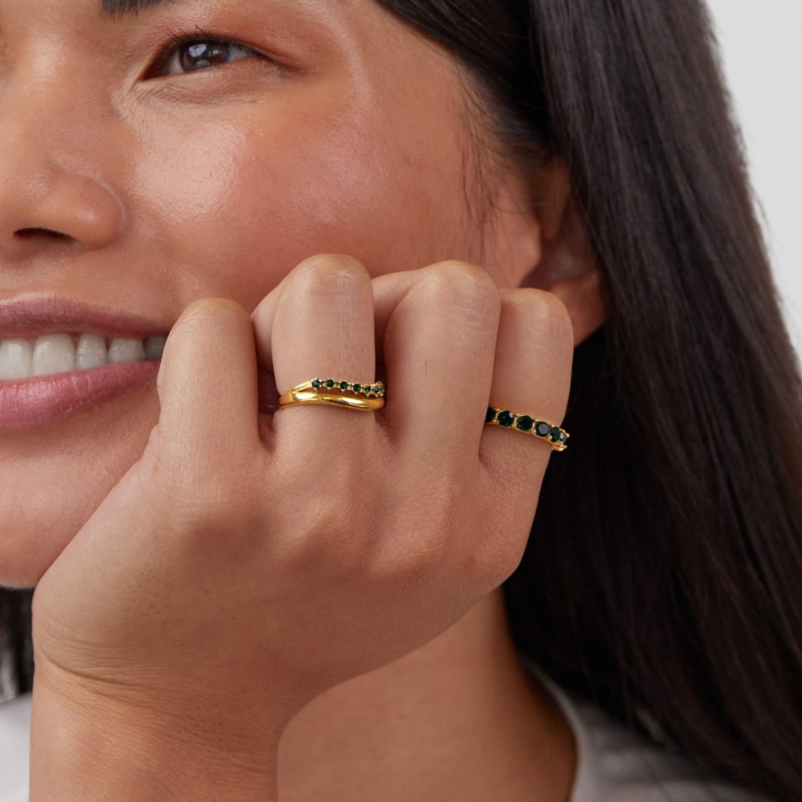 מרי - טבעת שכבתית בצבע ירוק סמארגד